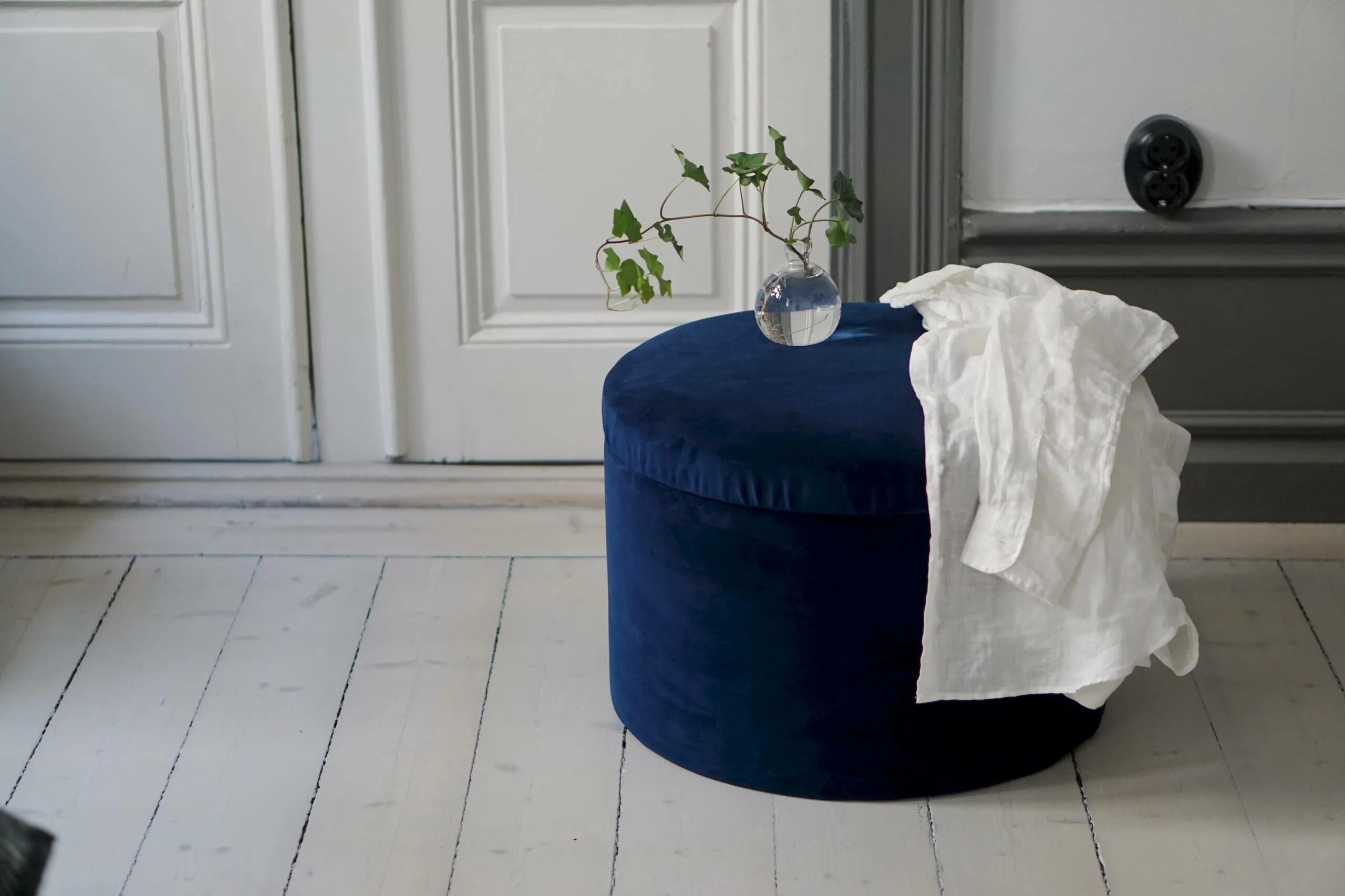 Пуфик с каретной стяжкой своими руками. Большой круглый пуф 1000х1000х450мм. Пуфик из подручных материалов. Необычные пуфики. Пуфик из поролона.