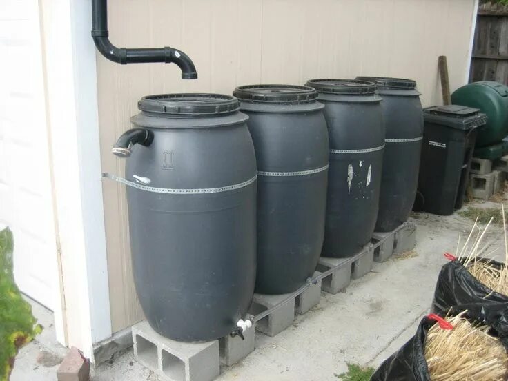 Дождевая вода в аккумулятор. Дождевая бочка rain barrel 240 литров.