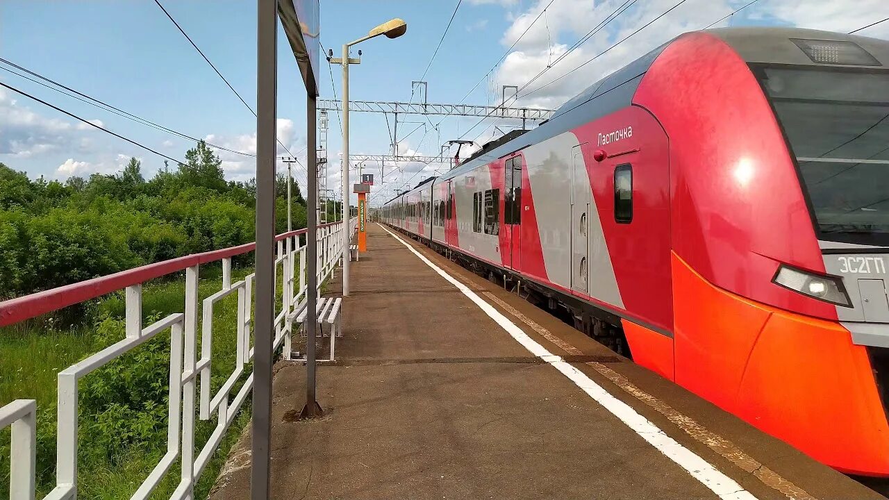 Ласточка эс1 премиум. Ласточка 729 нижний новгород москва. Ласточка электропоезд. Эс2гп ласточка премиум. Ласточка нижний новгород платформа.