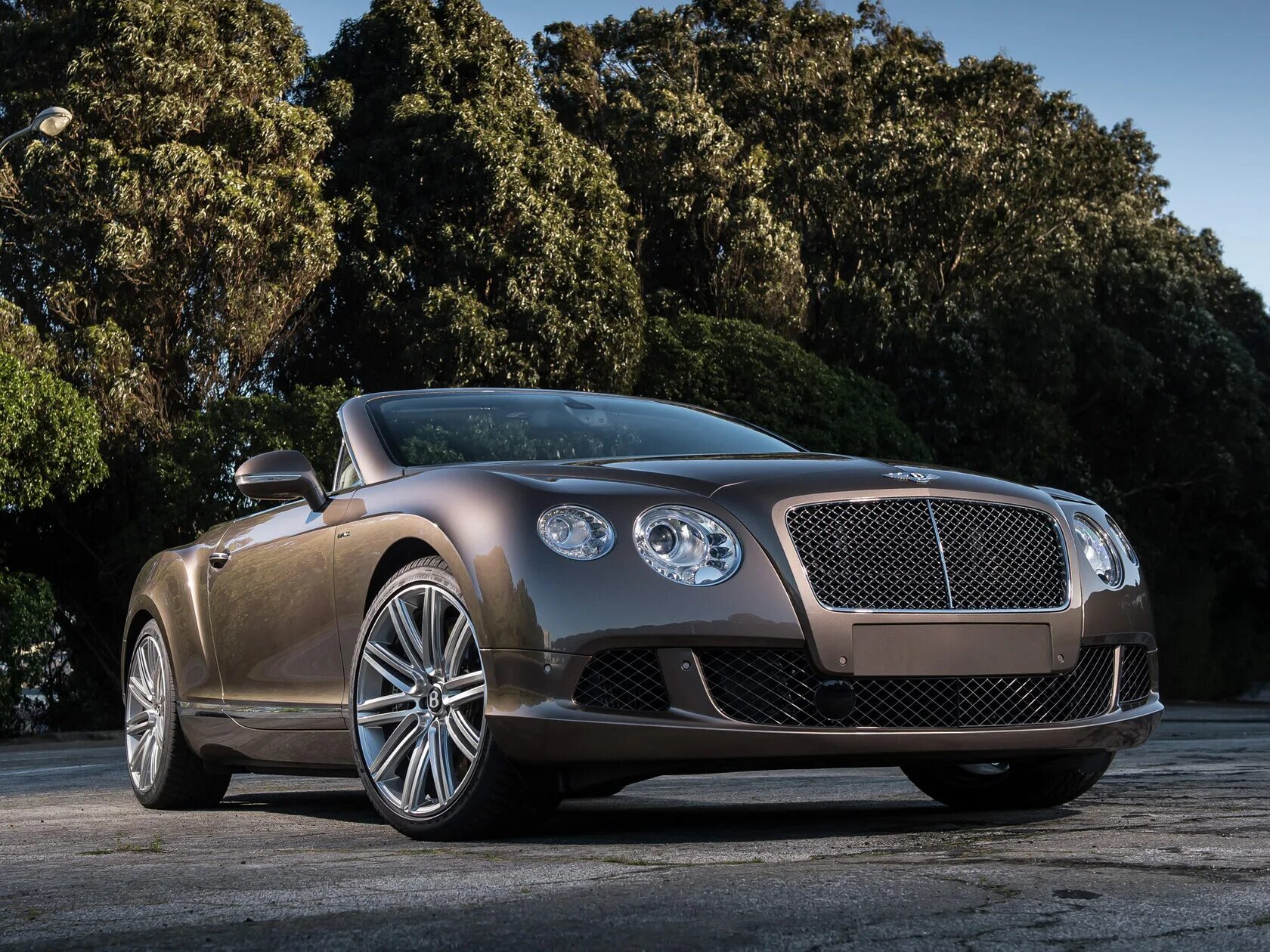 Бентли фото. Bentley Continental. Авто Бентли Континенталь. Bentley Continental gt r20. Continental 20 Bentley.