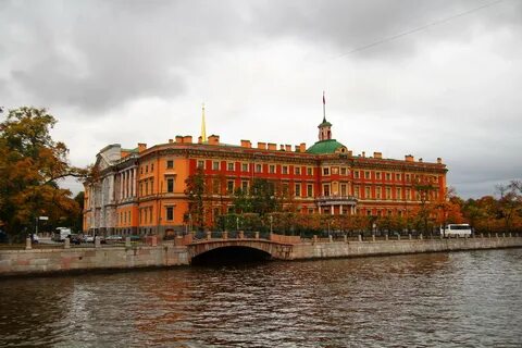 Михайловский замок место