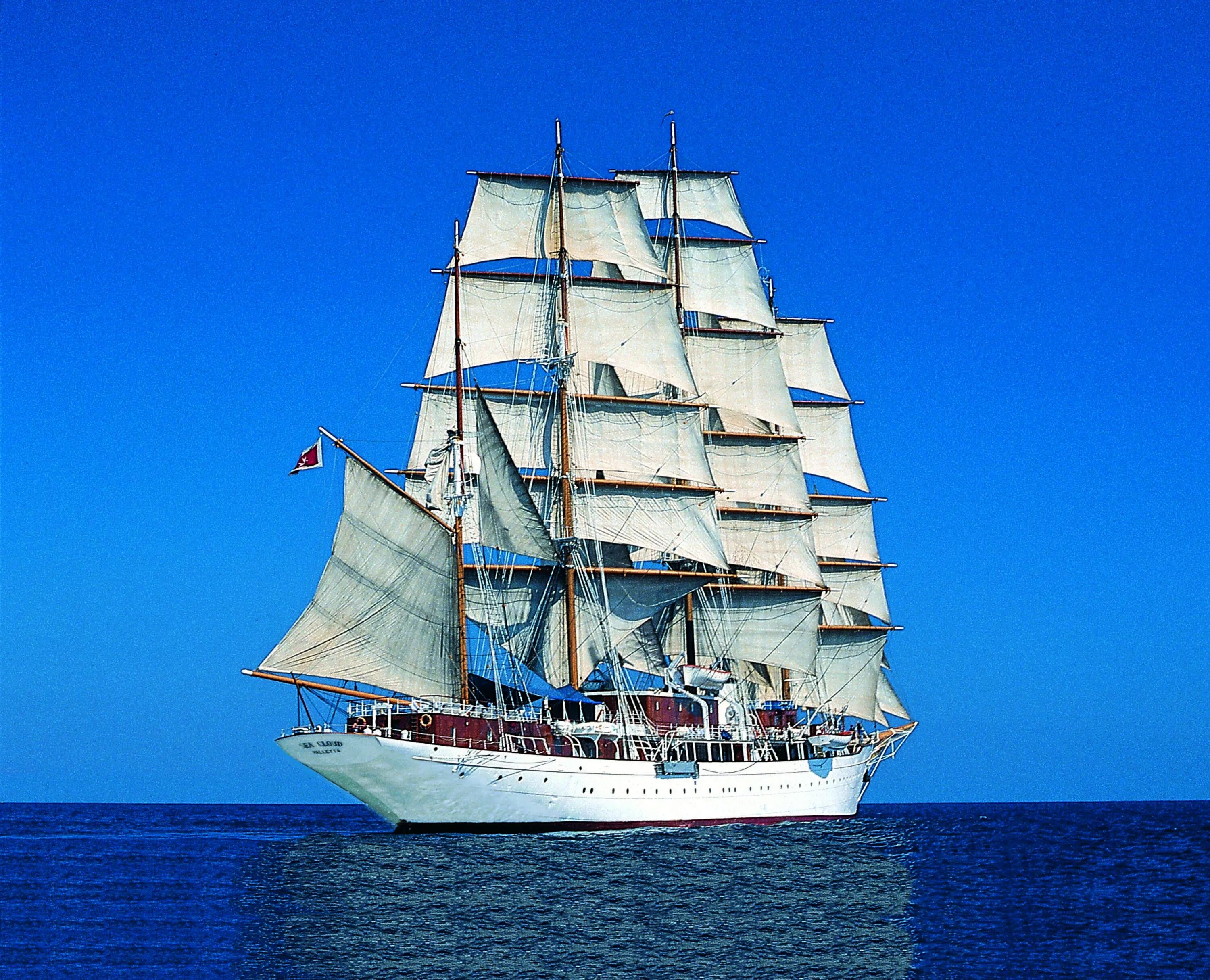Бригантина двухмачтовая корабль. Покажи парусник. Бригантина корабль парусный. Покажи парусник. Парусный корабль.