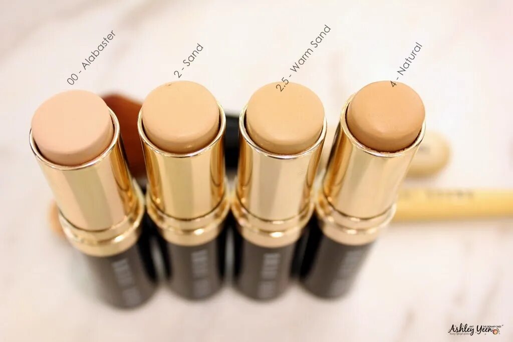 Bobbi brown stick. Bobbi Brown Stick Foundation. Стик тональный Bobbi Brown cool natural. Bobbi Brown тональный Ivory. Бобби Браун стик тональный свотчи.