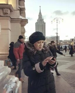Которые живут в москве