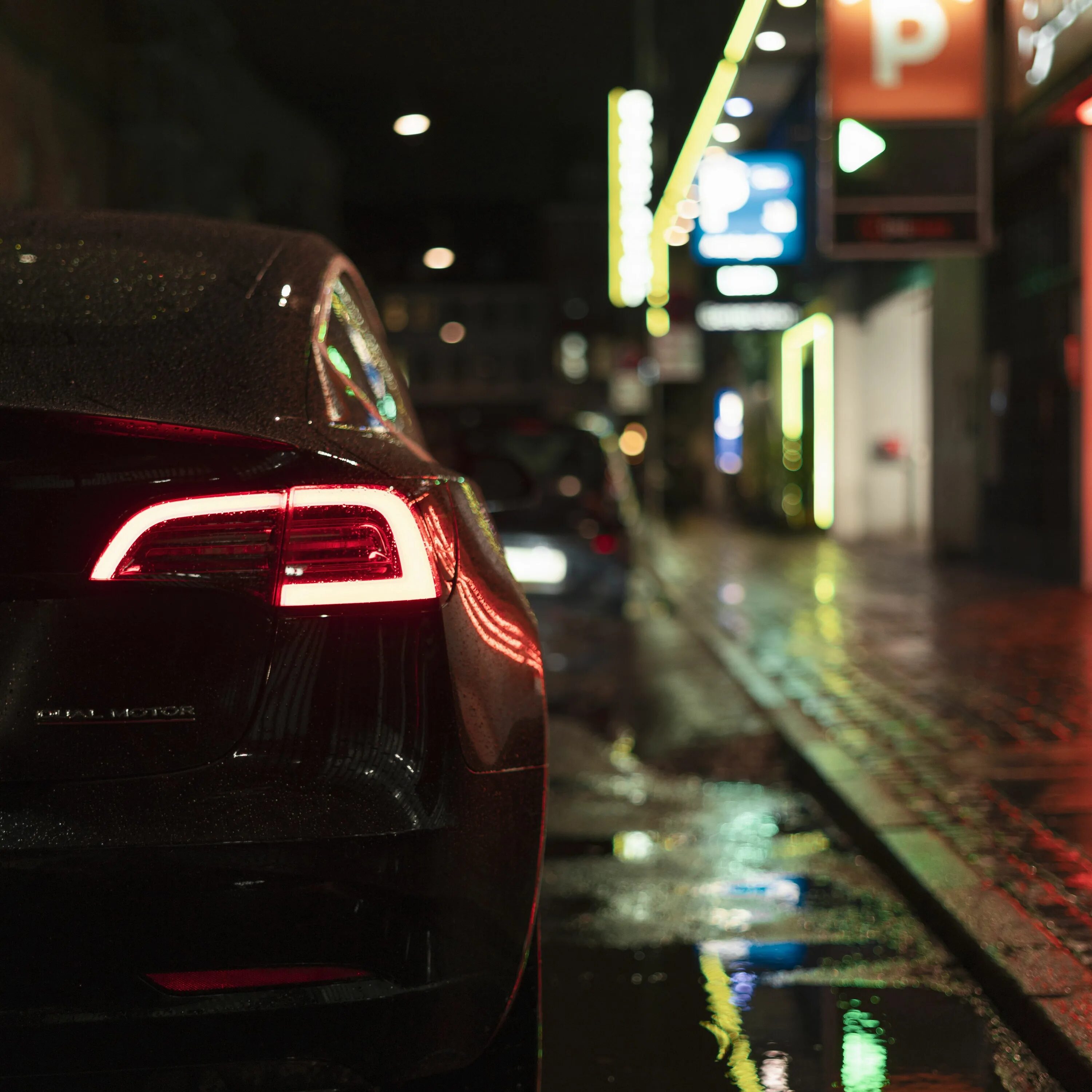 Машина ночью. Car every night. Машина ночью. Машина вечером. Ночная дорога в машине.