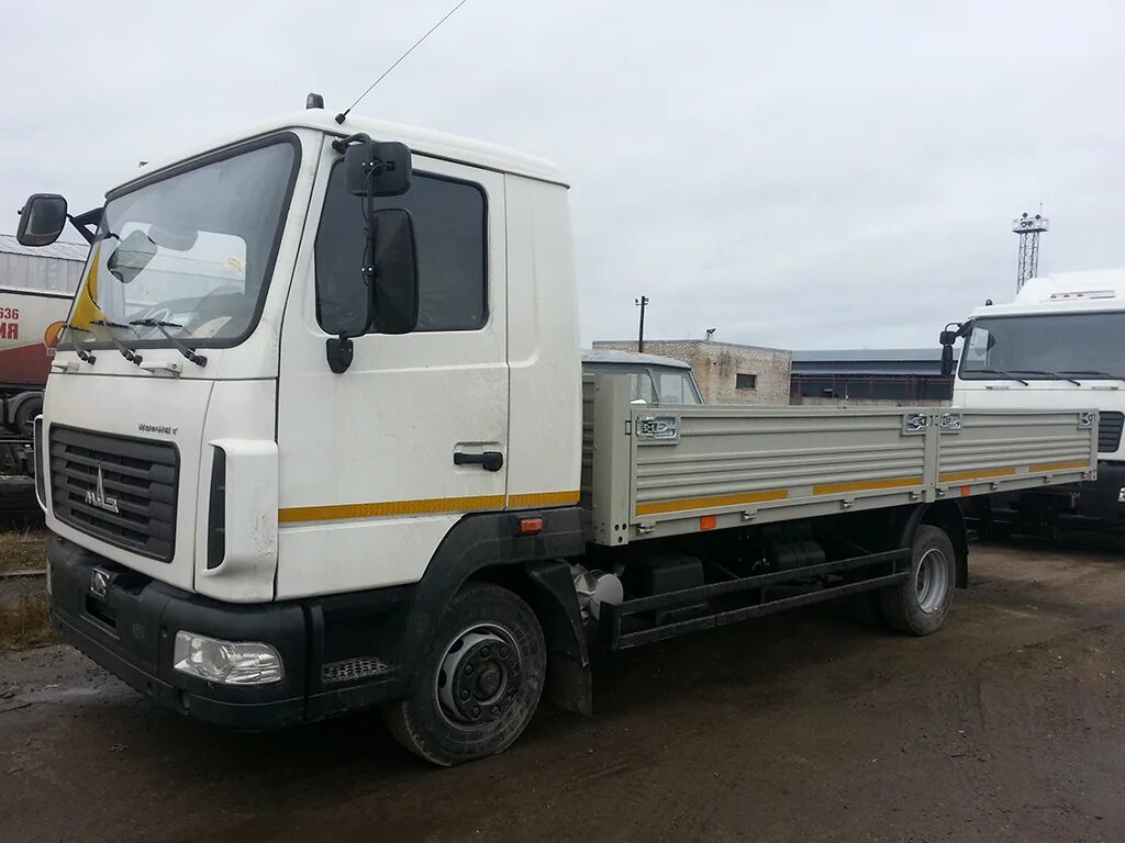 маз 437040-061 эвакуатор. маз-4371р2-428-000. маз 4371 зубрёнок манипулятор. маз 4370 манипулятор. маз 4370 с манипулятором палфингер.