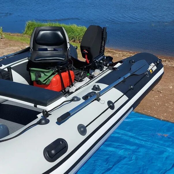 Лодка зодиак 340 кадет пвх. Лодка пвх гладиатор 380. Риб 380 пвх лодка. Лодка турист 3. Лодка из трех частей.