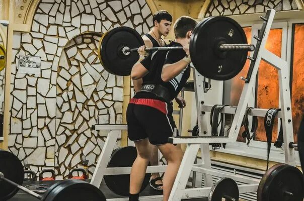 Эстет старый оскол. Тренажерный зал тонус старый оскол. тренажёрный зал варяг старый оскол. завод атэ спортзал старый оскол. зал тонус старый оскол.