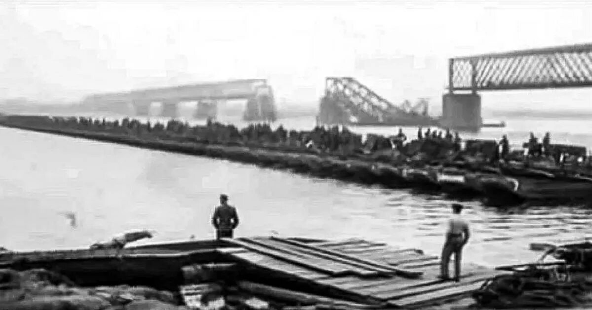 Керченский мост 1944. Мост через Керченский пролив в 1944. Железнодорожный мост через Керченский пролив 1944. Крымский мост 1944. Немцы про крымский мост