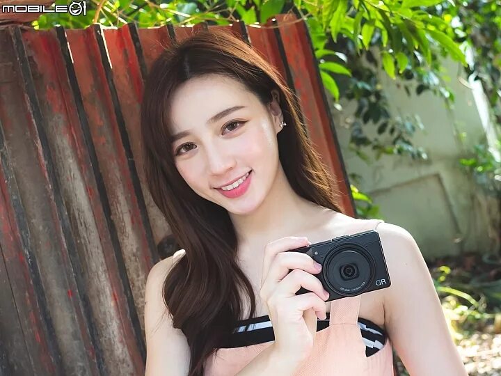 Ricoh launches limited-edition GR III 'GRowING' kit in China, with green accents