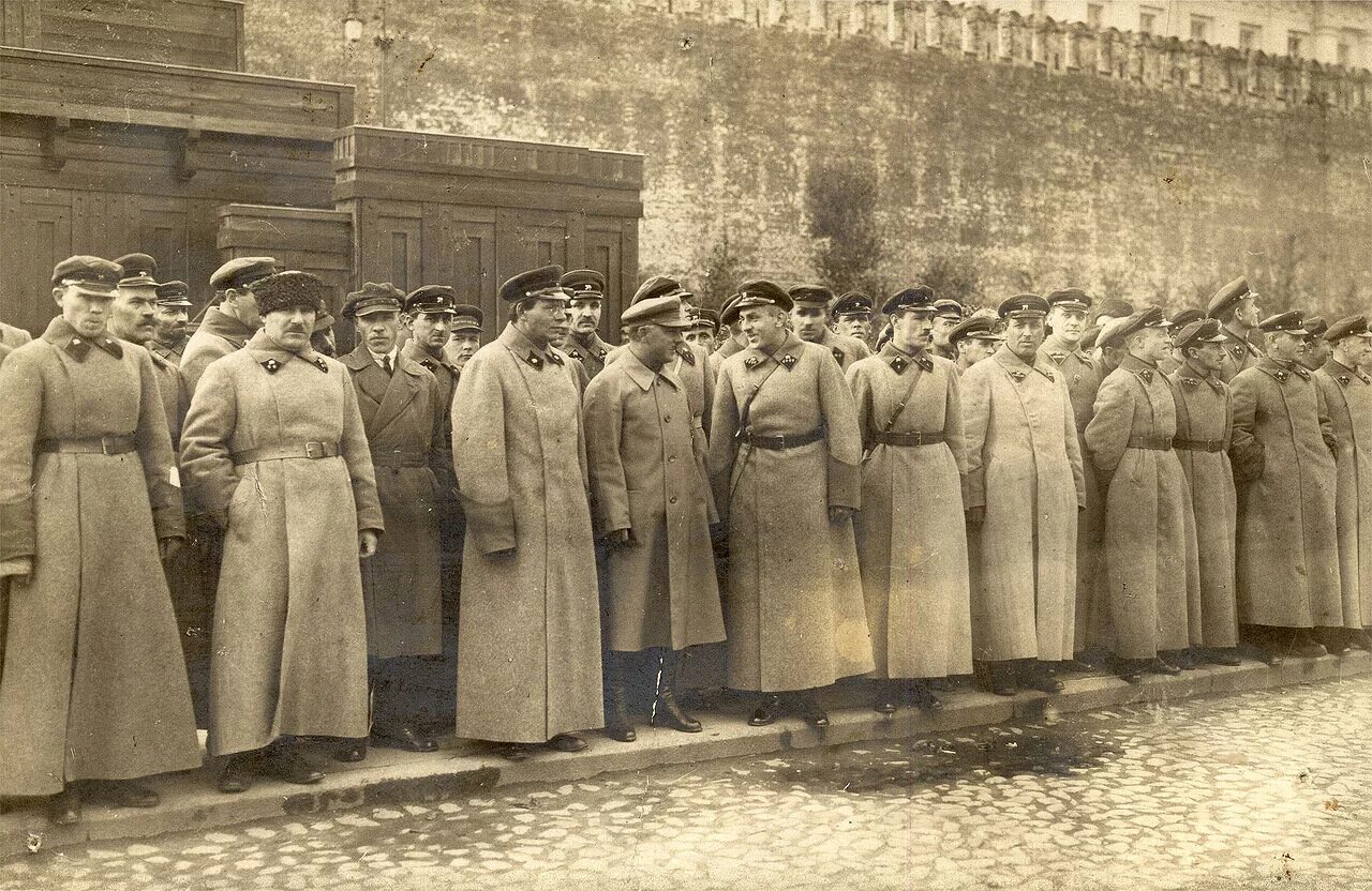 Парад РККА на красной площади 1923. Парад РККА на красной площади 1920. РККА В Москве 1920. РККА 30е форма.