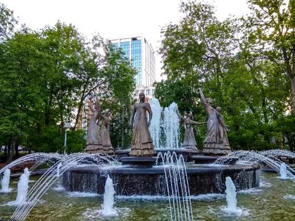 Фонтан 7 девушек в уфе