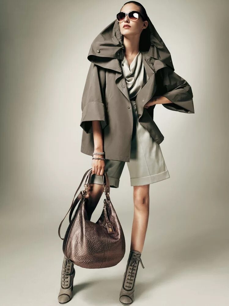 Мах мара сумки новая коллекция 2021 женские. Mari бренд одежда. Mar одежда. Max mara одежда. Макс мара костюмы женские.