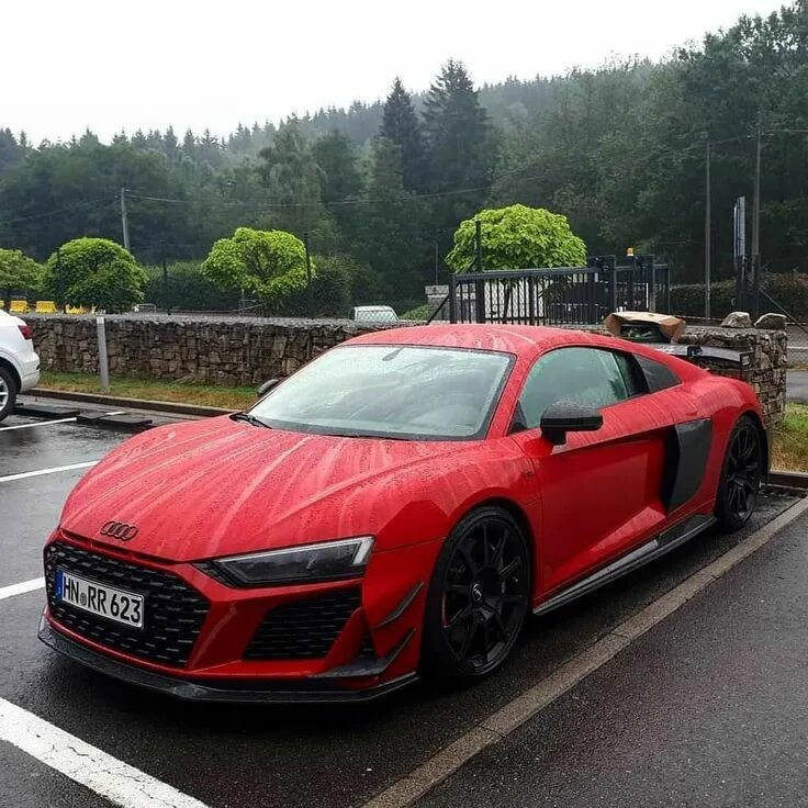 Ауди дорогие машины. Audi r8 allroad. Audi 5000. Audi r8 v8 2008. Ауди дорогие машины.