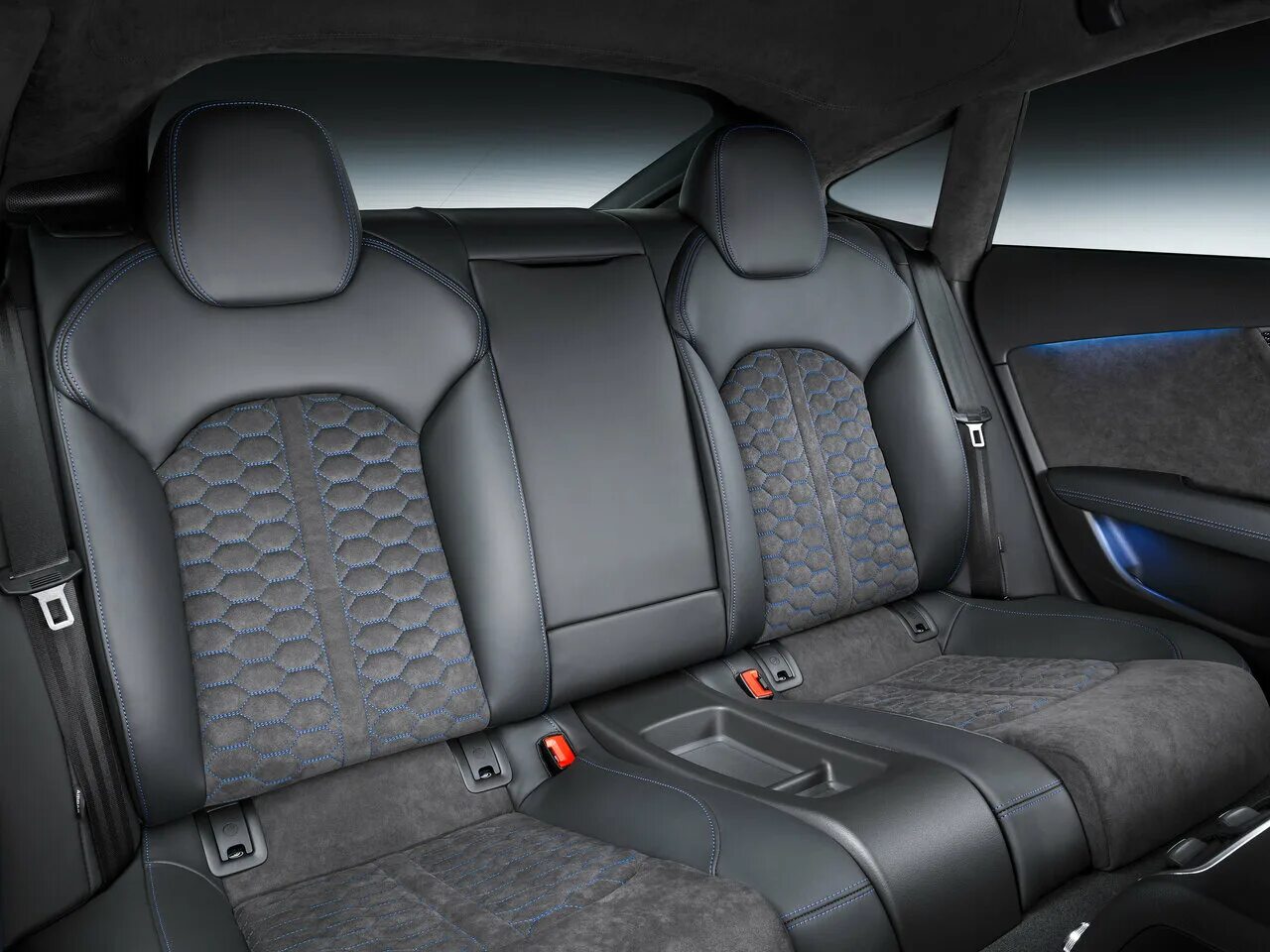 задние сидения audi a4 b7. ауди рс5 купе салон. заднее сиденье ауди. Audi a3 sedan 2016 салон. ауди а3 кабриолет салон.