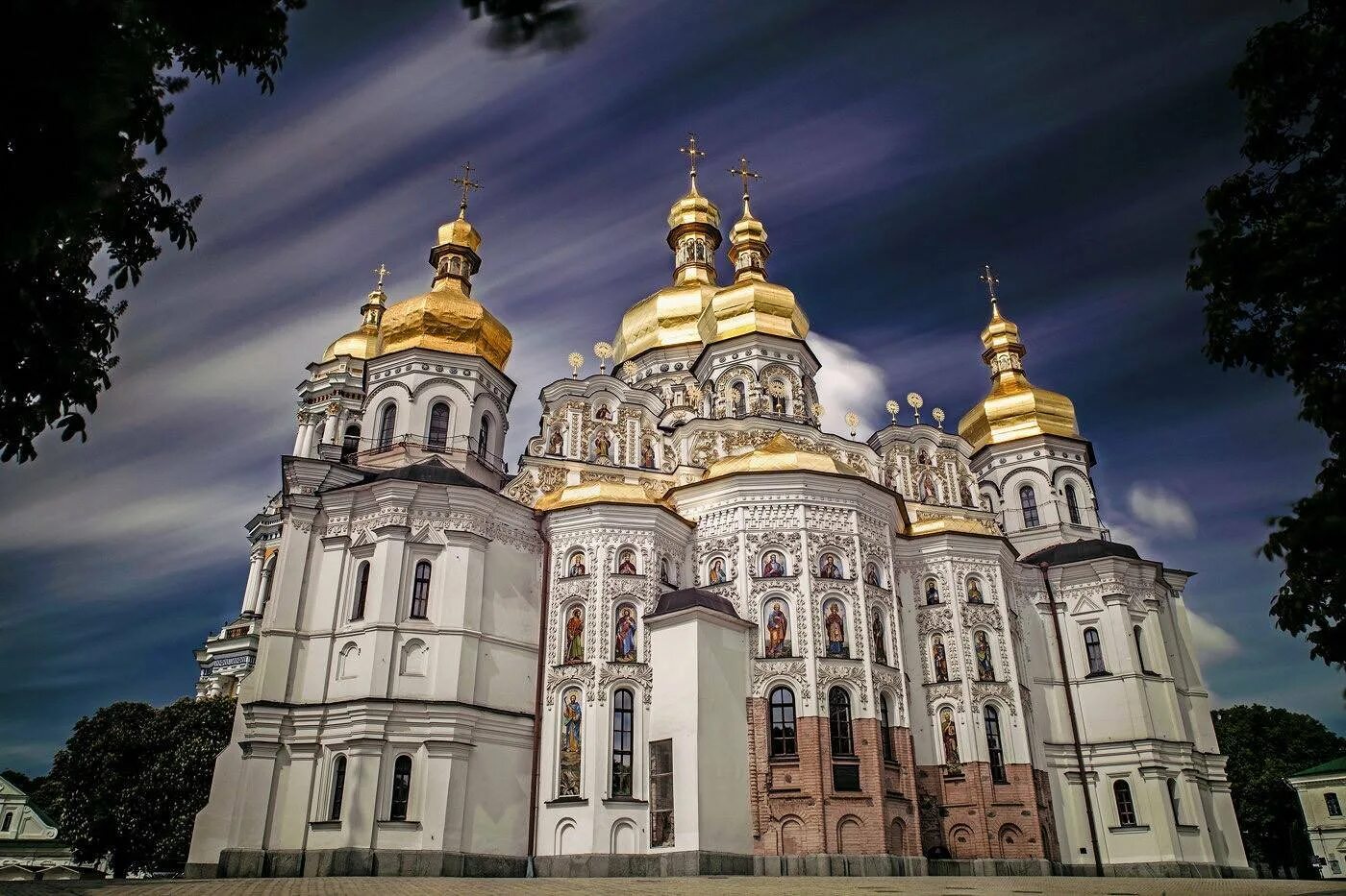 Три великие церкви. Успенская Церковь Киево-Печерской Лавры.