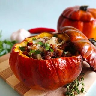 Тыква с помидорами и чесноком