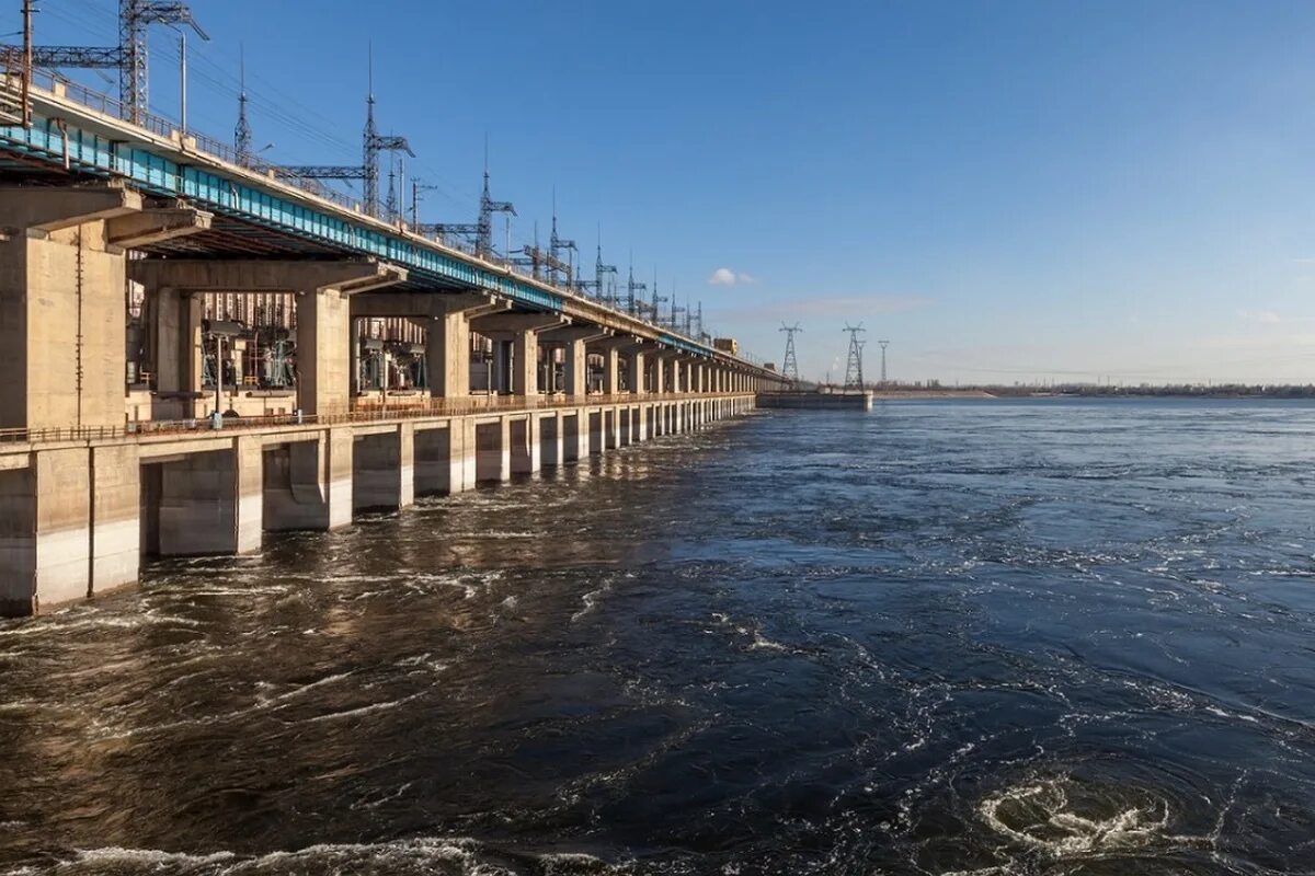 Дни сброса воды на волжской гэс. ГЭС разлив Волжская 2022. Сброс воды на Волжской ГЭС. Волжская ГЭС ру кровля. Волжская ГЭС половодье 1979 год.