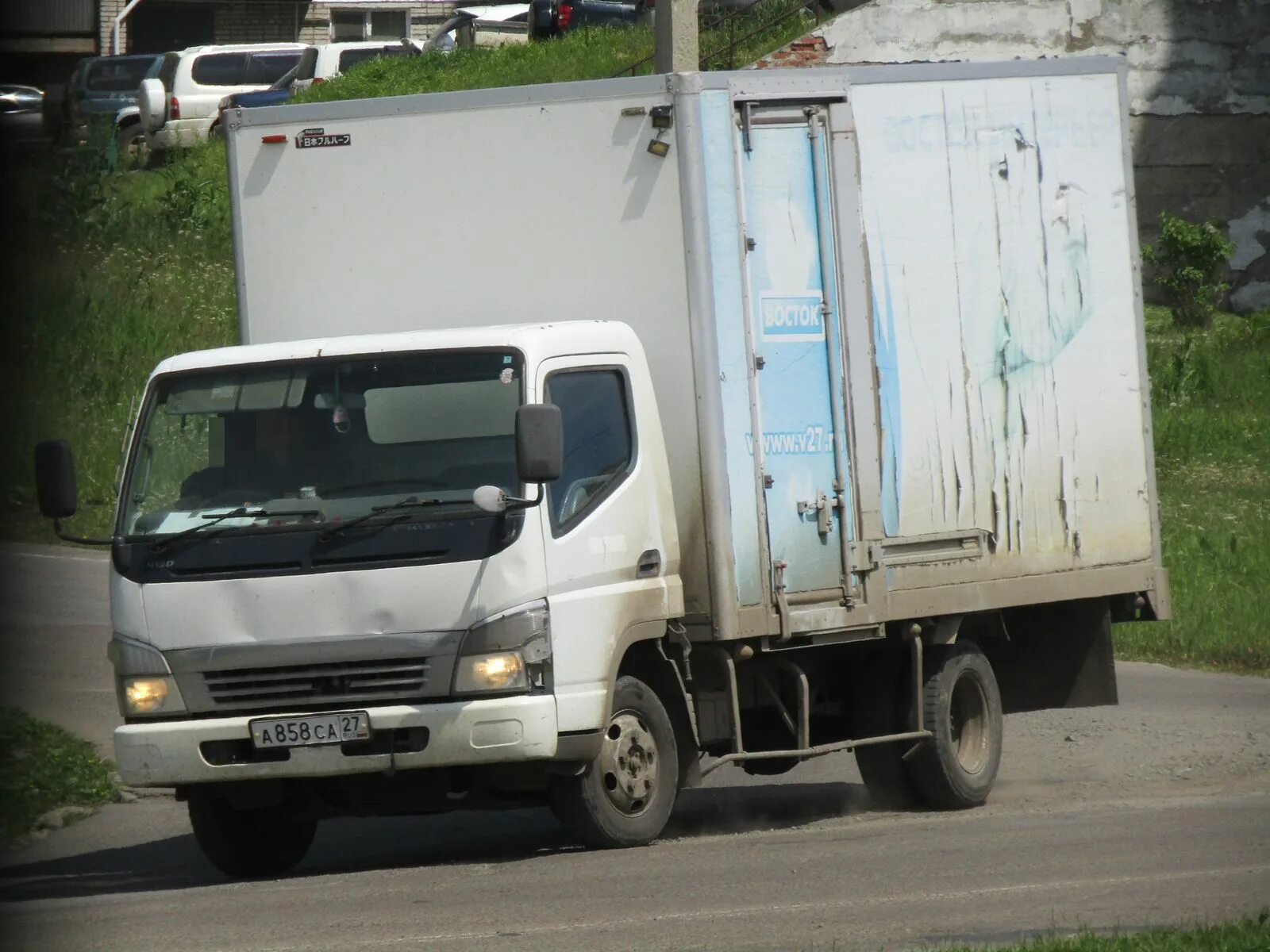 Mitsubishi хабаровск. Mitsubishi Fuso 1984 года. Митсубиси Фусо 95г. Mitsubishi Fuso Canter автодом. Мицубиси Кантер 1987 года.