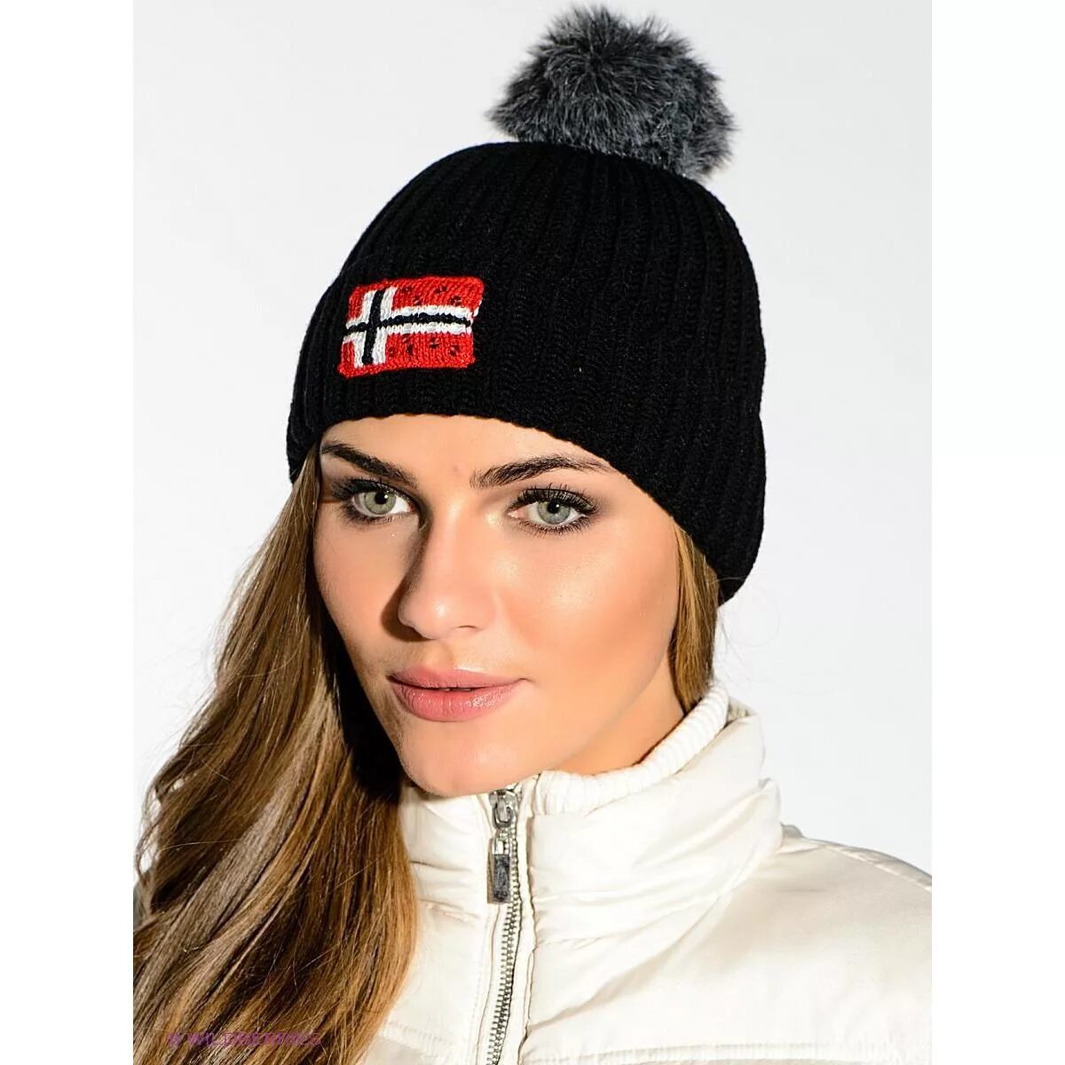 Шапка зимняя напапири. Шапка с норвежским флагом. Шапка с норвежским флагом. Шапка napapijri (напапиджри. Bobble hat 22.