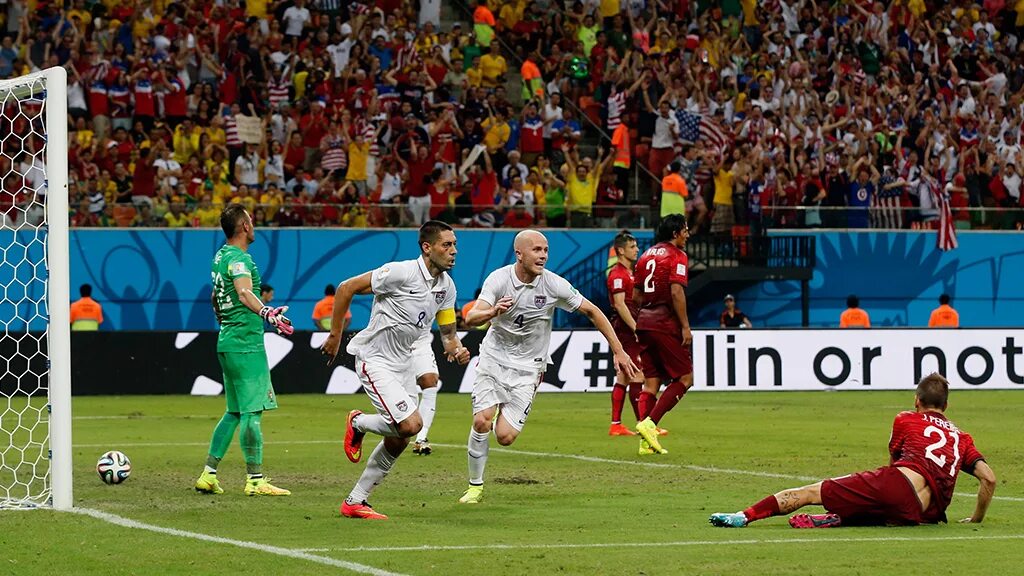 Сборной сша футболу 2022. Бейл футболист 2022. Последний матч сша. Англия сша футбол. Англия сша футбол.