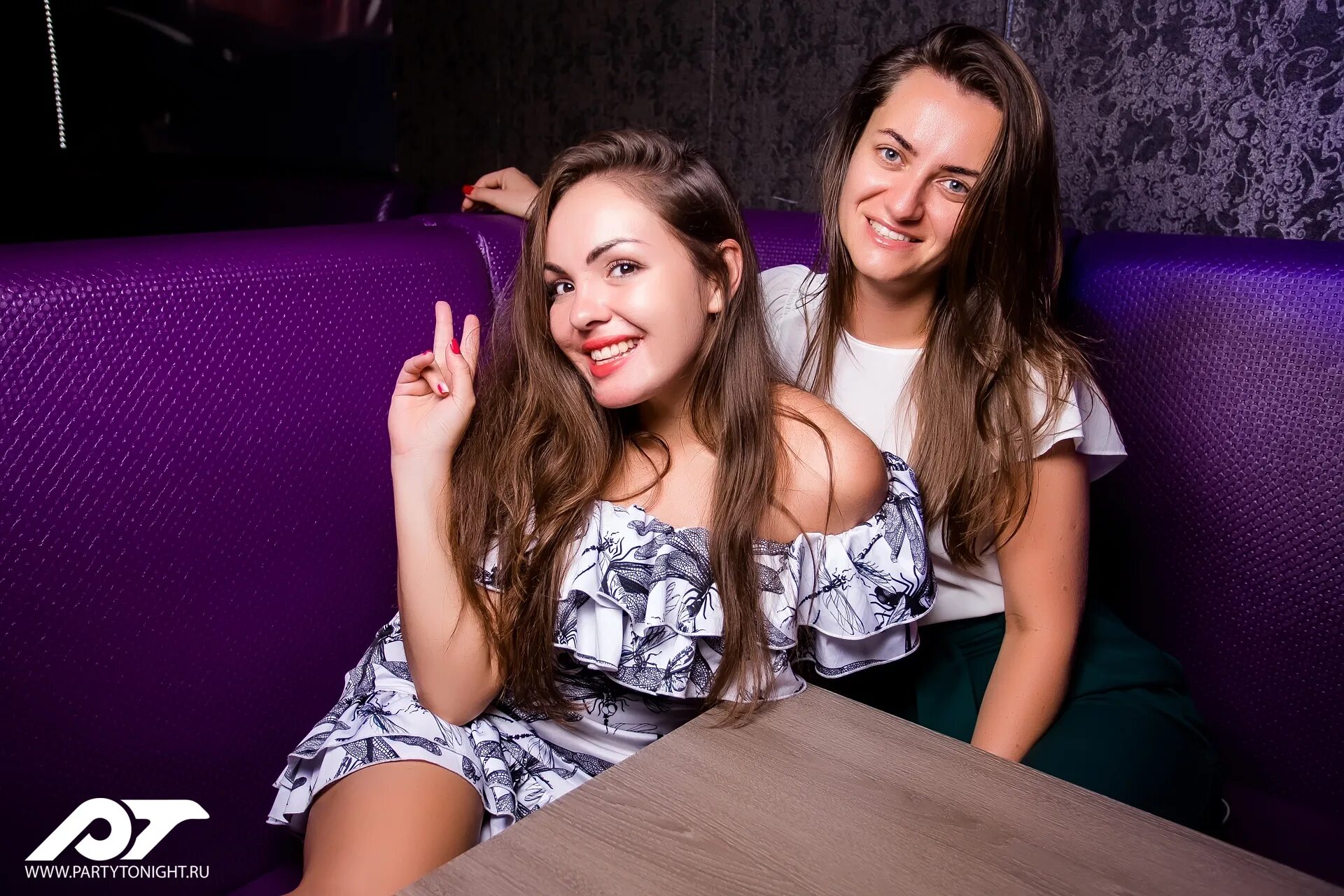 ночные заведения в вольске. боулинг клуб галактика. ночной клуб галактика вольск. вольск город клуб галактика. ночной клуб небо королев.