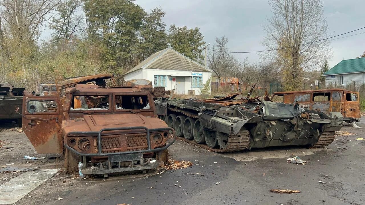 Всу зашли в белгородскую область. Военные техники. Подбитая техника Белгородская область. Подбитая техника на Украине. Подбитая украинская техника.