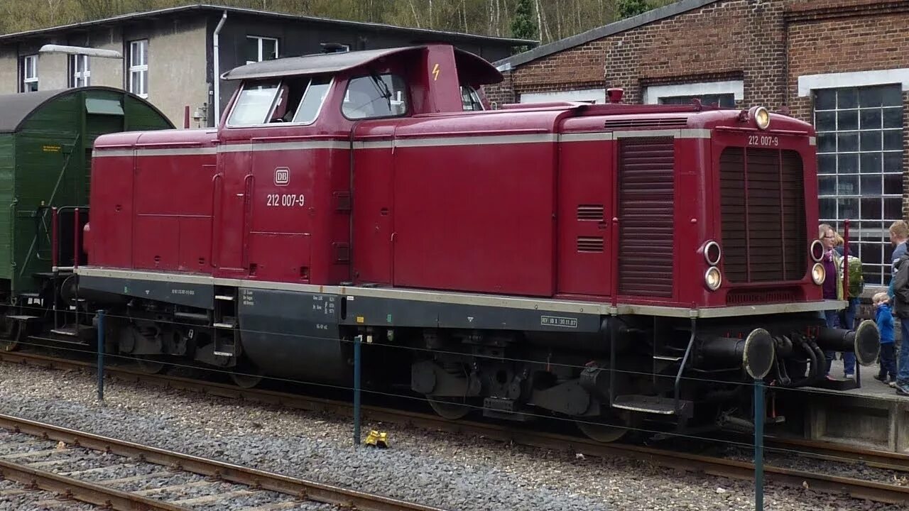 V 100 см3. Тепловоз br 212. db 212 roco. br 212 db-cargo. db br 100.