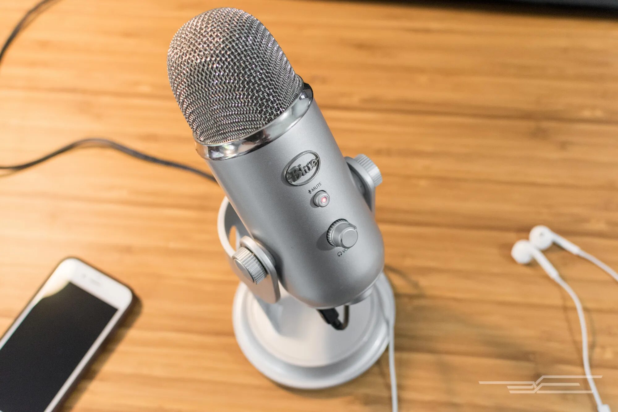 Микрофон Blue Yeti. Blue Yeti 2022. Микрофон DEXP u700. RDM 130 микрофон.