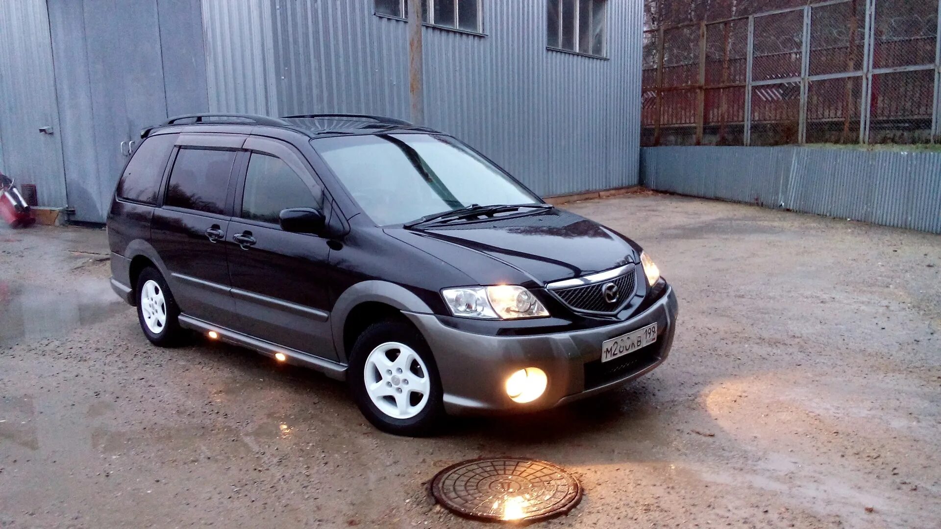 Мазда мпв приморский край. Mazda MPV. Mazda MPV 2001. Mazda MPV 2. Mazda MPV 2.0I.