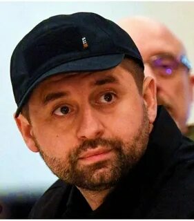 С другой стороны ведет к