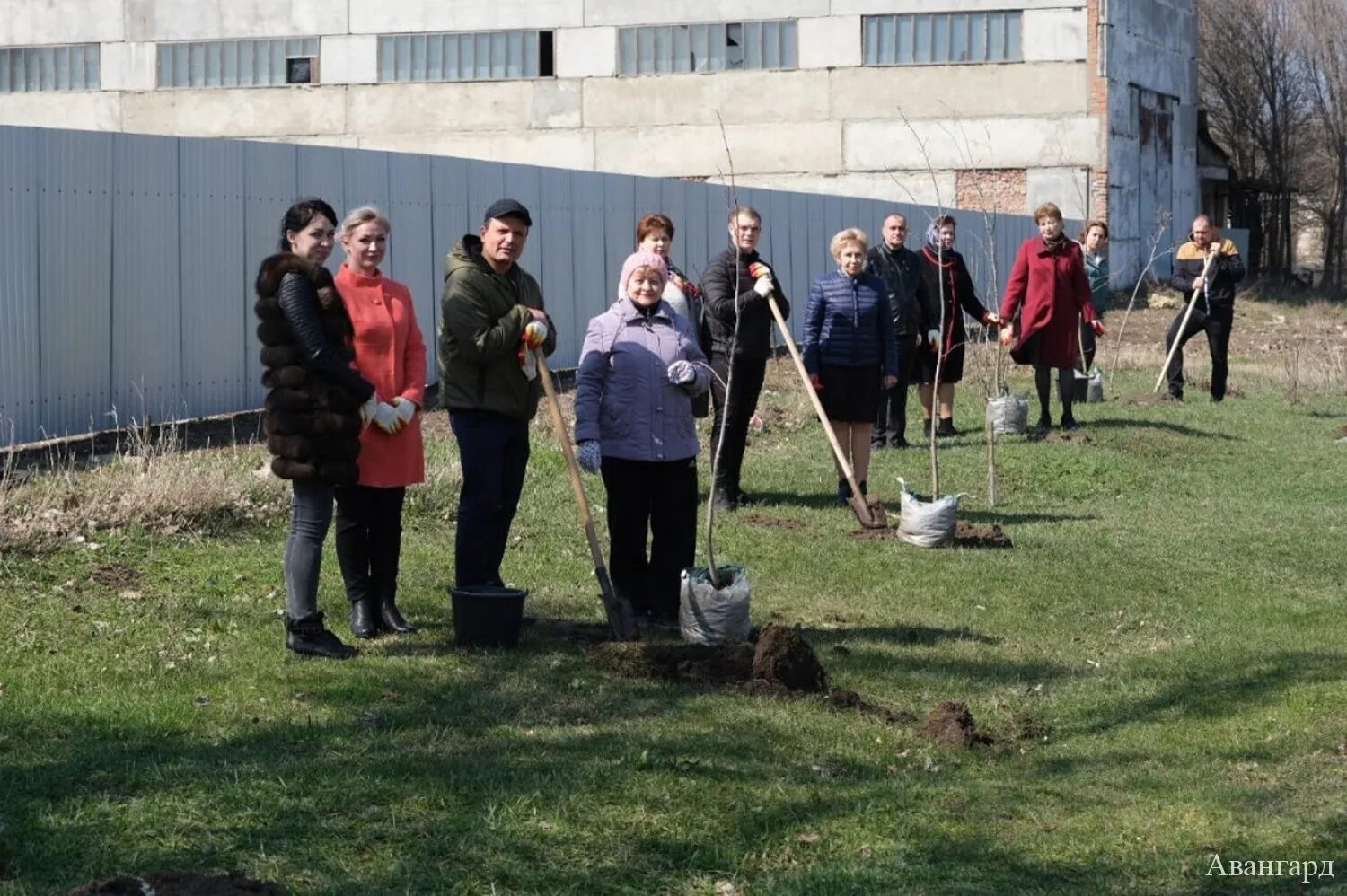 Погода рп5 крыловская ленинградский район. Крыловское сельское поселение Крыловского района. Глава Крыловского района. Кинотеатр октябрь Крыловская. Глава Крыловского сельского поселения Ленинградского района.