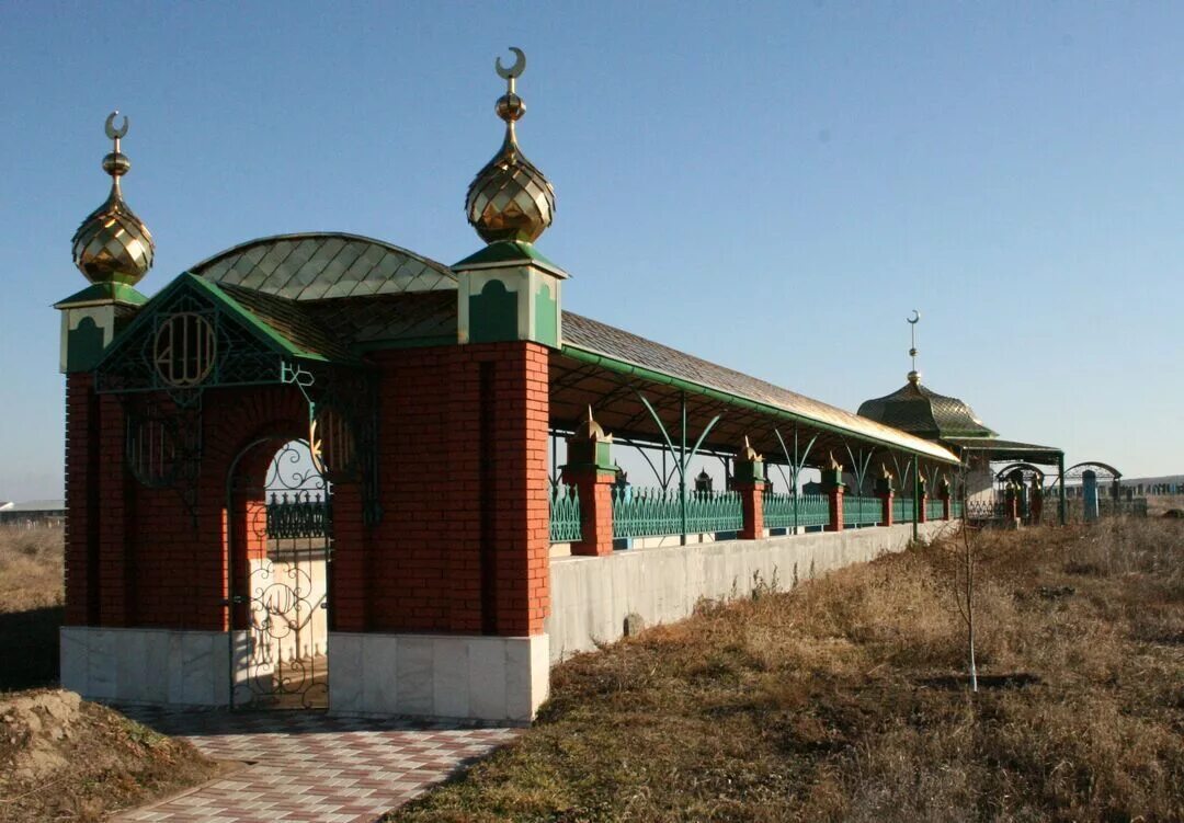 Погода в толстой юрте. Толстой Юрт Чечня. Село толстой Юрт Чеченская Республика. Село толстой Юрт в Чечне. Мечеть толстой Юрт.