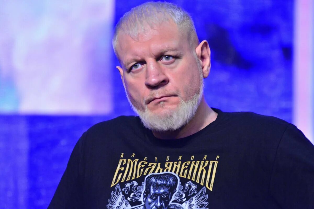 Стилист и модельер Александр Рогов сегодня снимает шоу в Вологде " Онлайн Вологд
