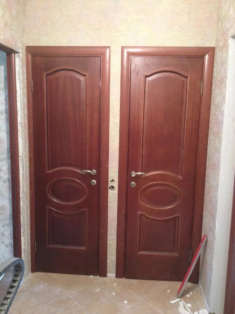 Авито двери ванную. Двери ванная и туалет. Дверь в туалет. Двери в ванную комнату и туалет. Двойные двери в ванную и туалет.