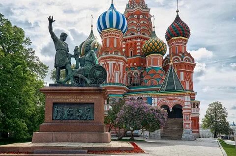 Кремль памятник минину и пожарскому