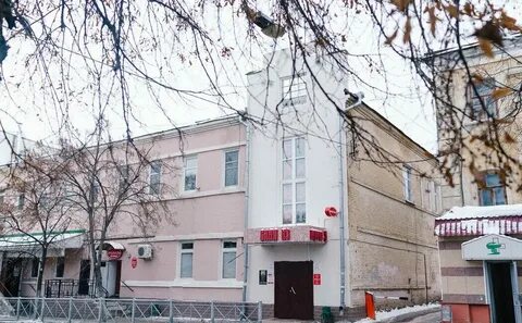 Большая красная 24