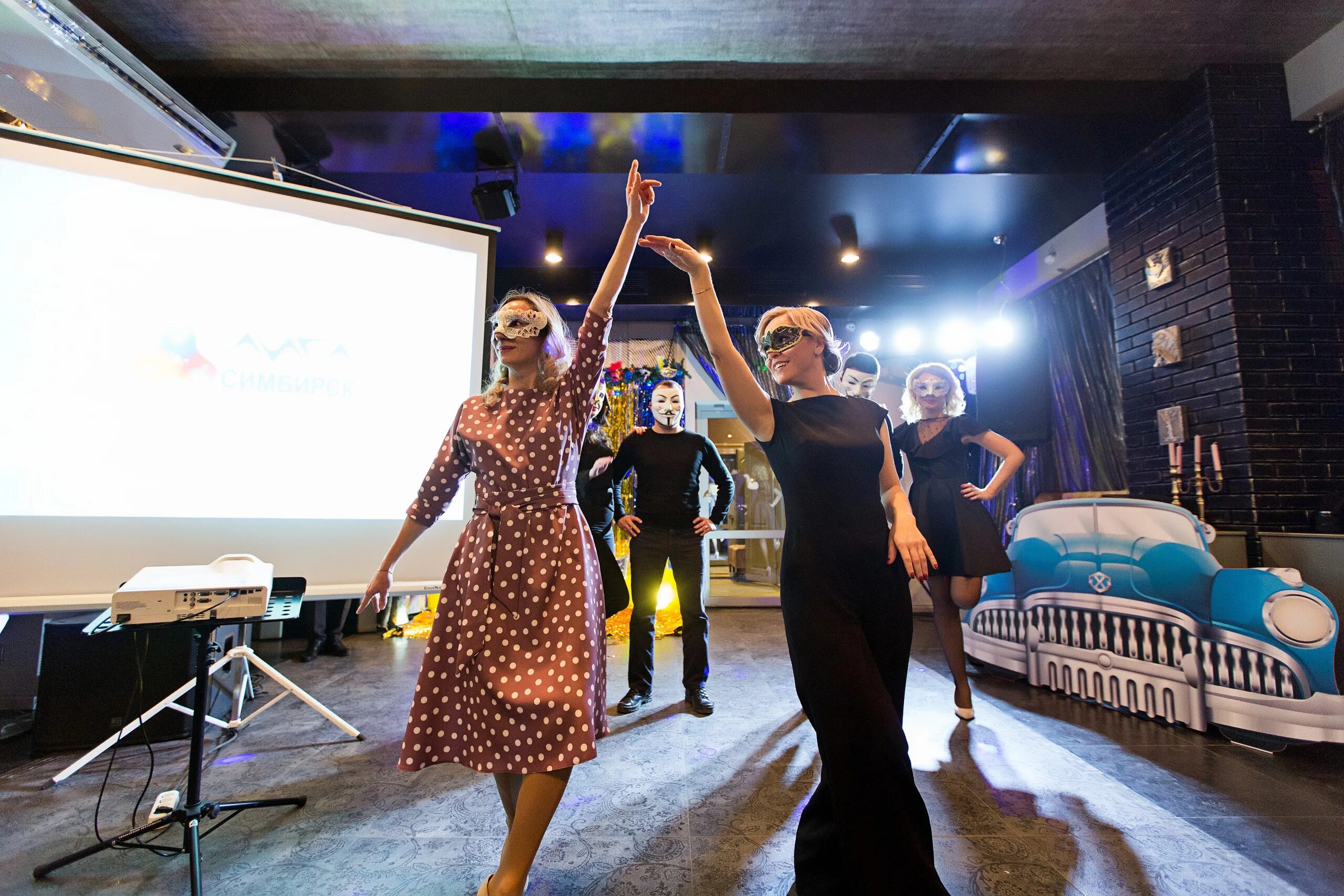 Pickcrafter. корпоратив на заводе. новогодний корпоратив профит лига. корпоративные автомобили завода седрус. Luck event bgc.