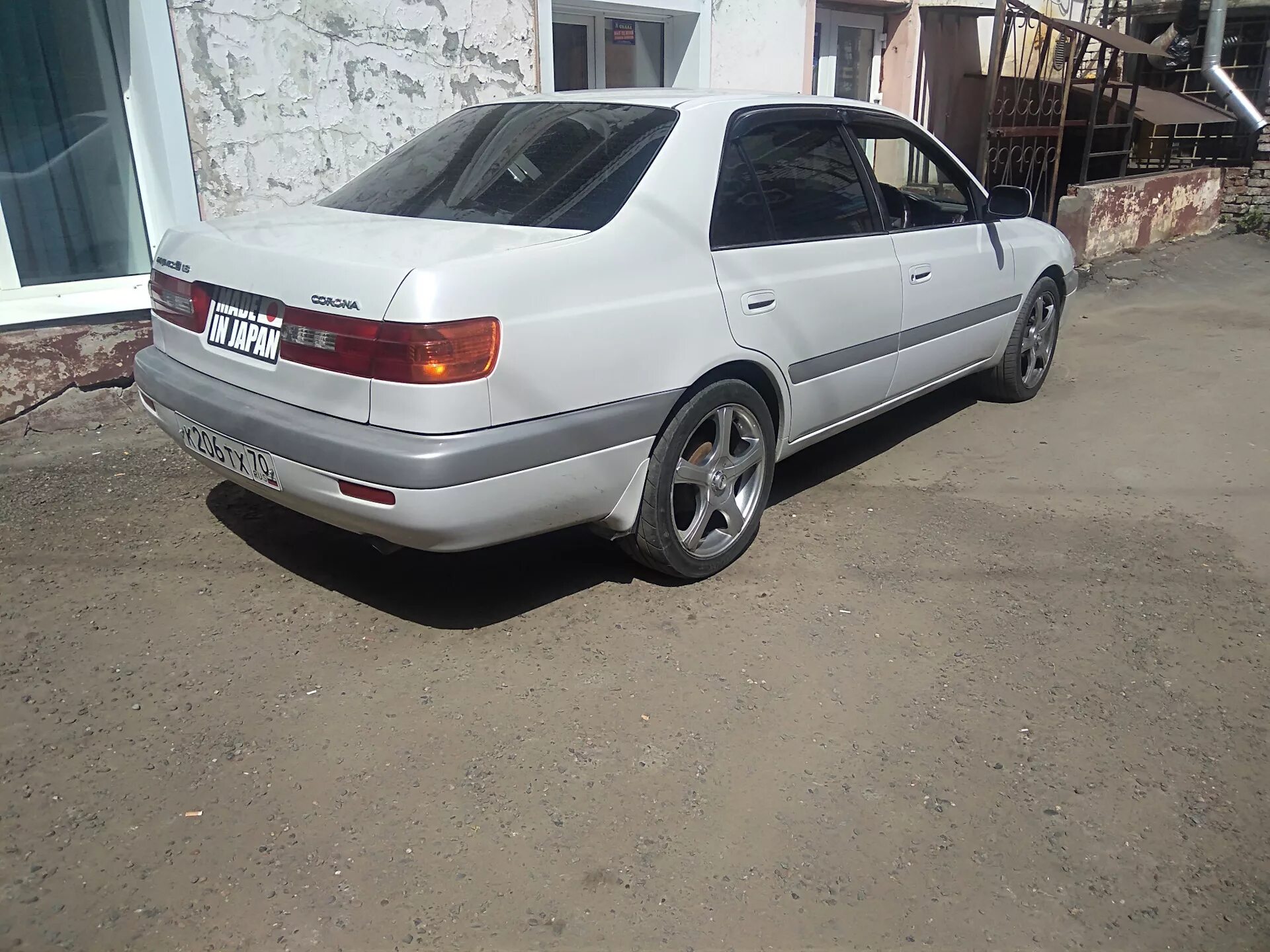 Корона премио 210 кузов. Корона премио 210. Ремонт корона премио. Toyota corona premio 2. Toyota corona premio белая.