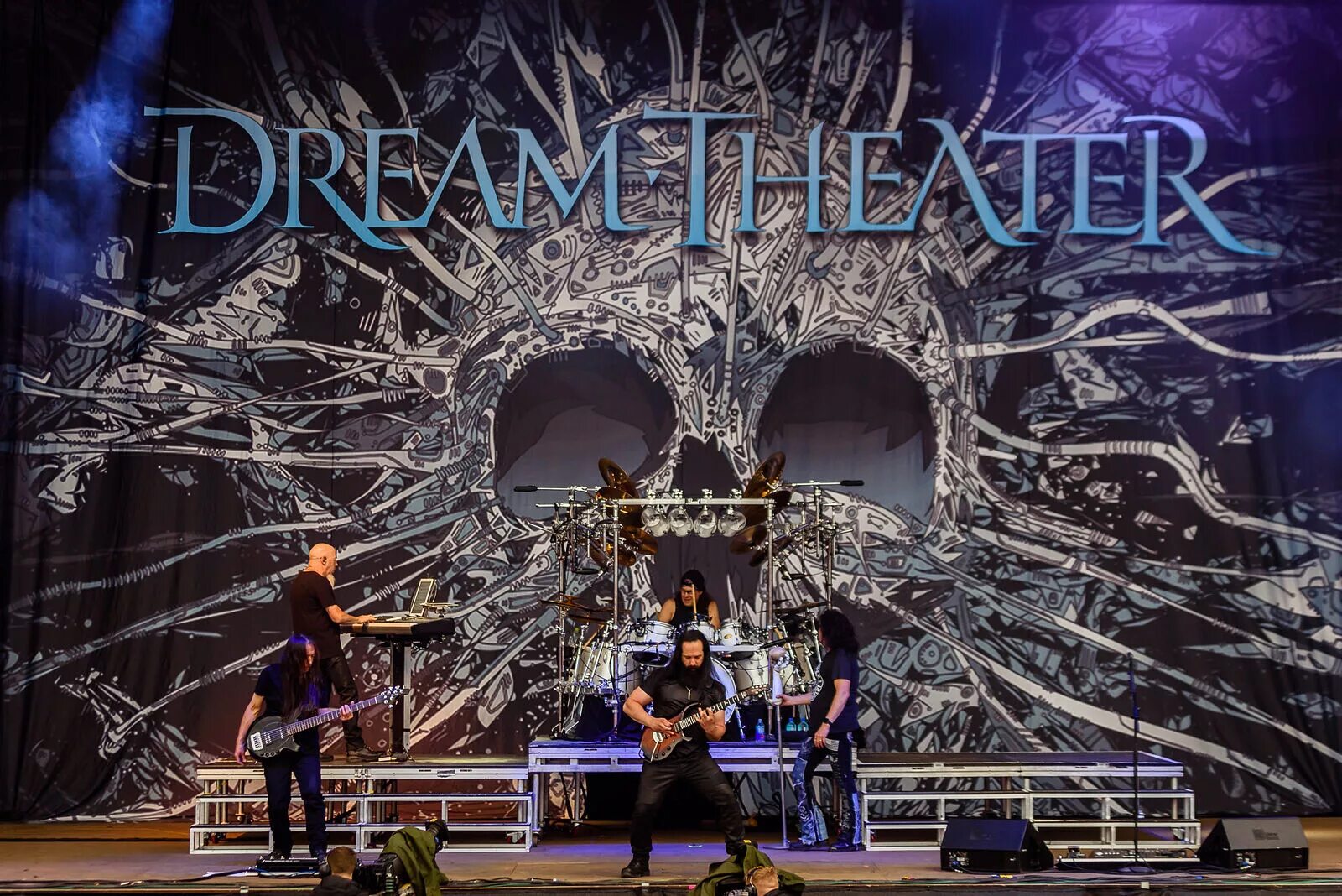 Дрим театр группа. Dream Theater Dream Theater album. Дрим театр Live. Dream Theater Concert.