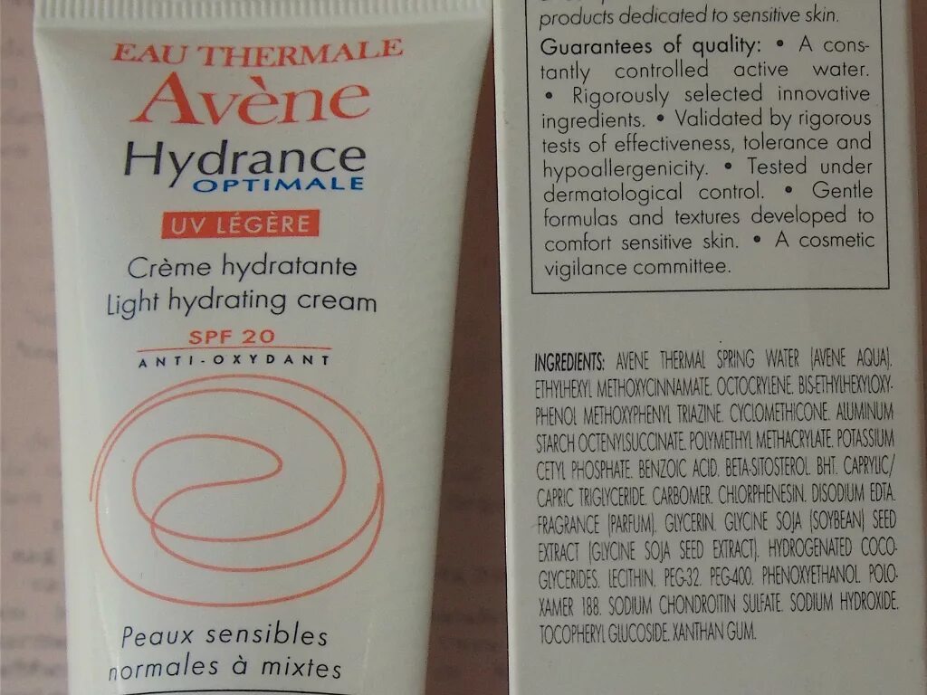 Крем spf 50 для лица состав. Avene Creme hydratante SPF. Авен (Avene) Гидранс Лежер UV/Hydrance legere UV эмульсия для лица spf30 40 мл. Avene Hydrance BB legere Light. Avene Hydrating 50 SPF.