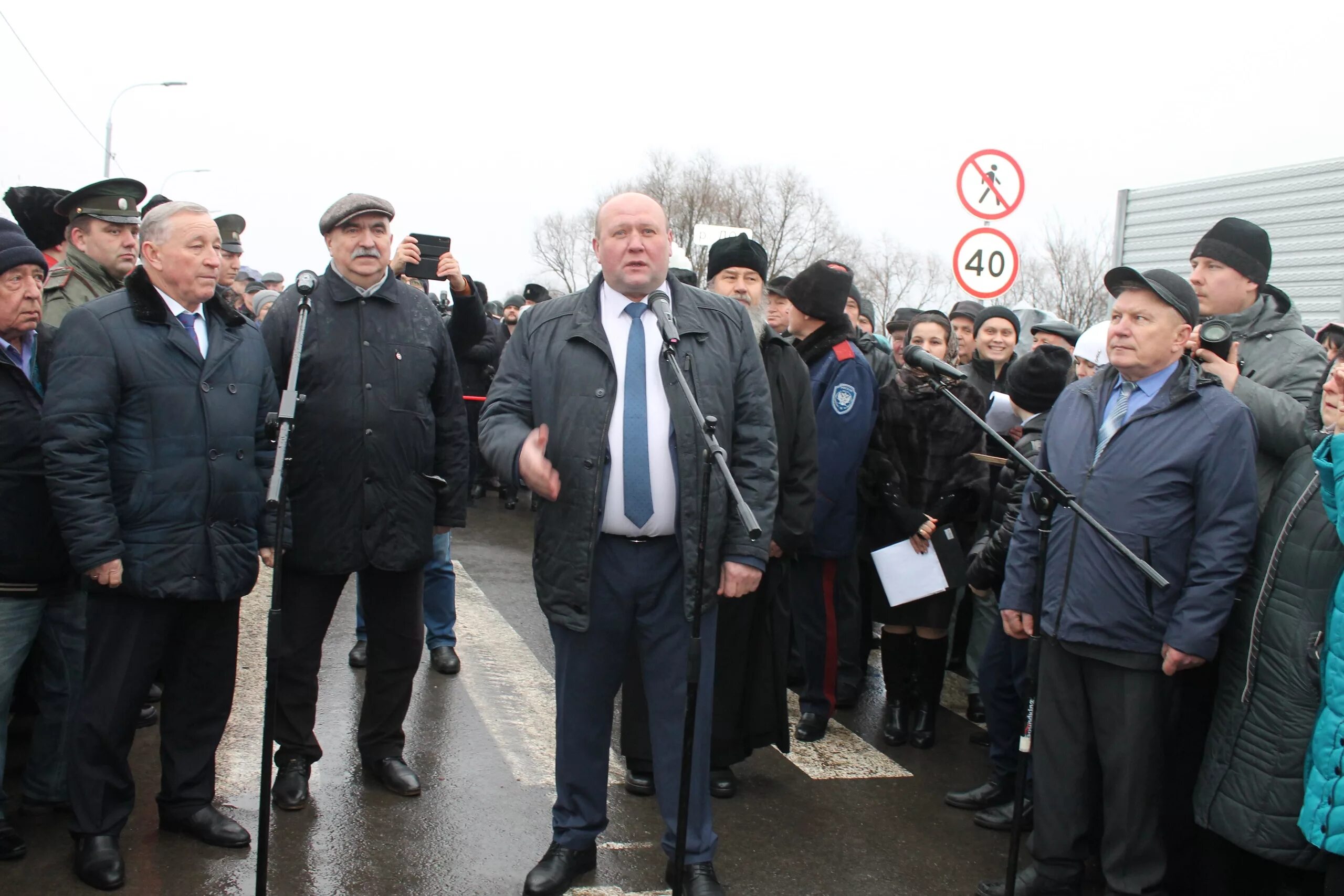 Погода лебедянь подробный. Стрелецкий мост лебедянь. мэр лебедяни. новости лебедяни. казенный мост лебедянь.
