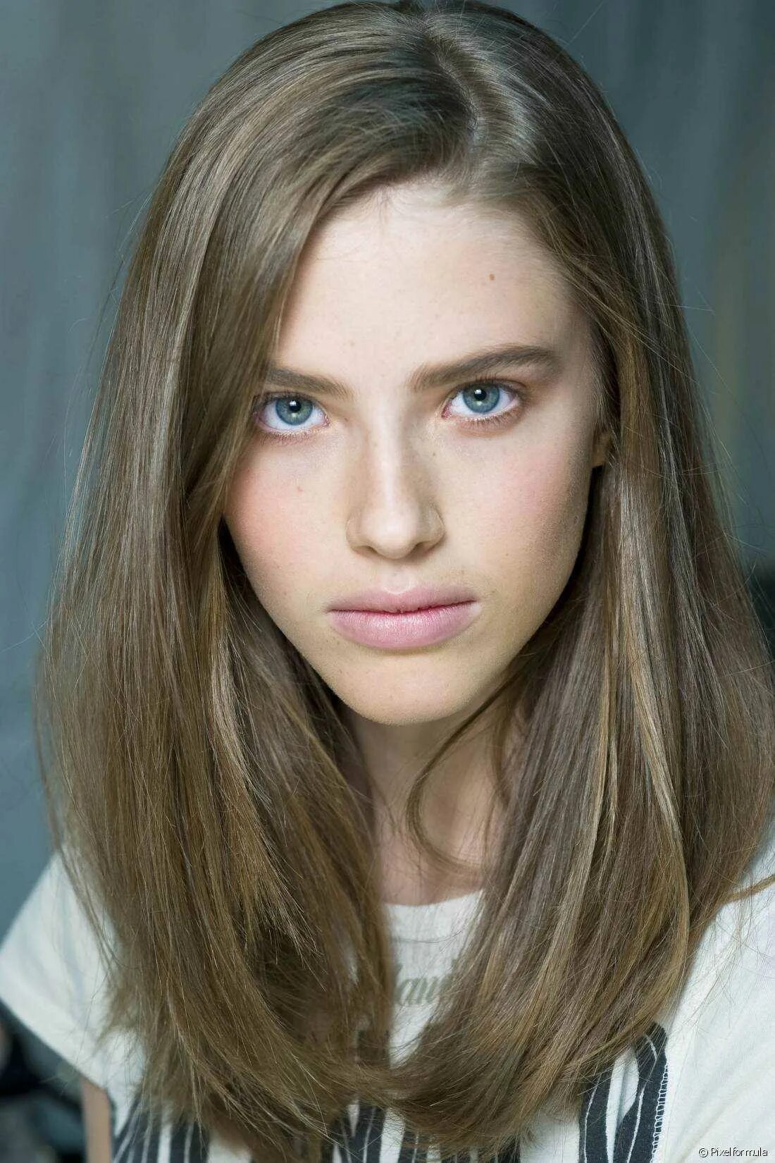 Цвет волос мышиный серый. Мышиные волосы. Светло пепельный натуральный цвет волос. Мышиные волосы. Мышиный цвет волос.