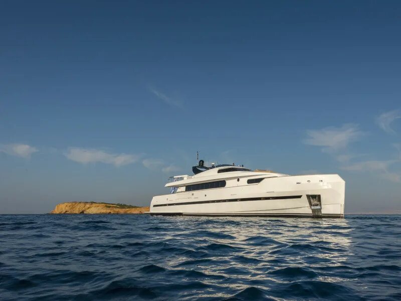 Seawolf steel яхта. Яхта steel. Яхта sanlorenzo 82. Яхта steel. Steel yacht.