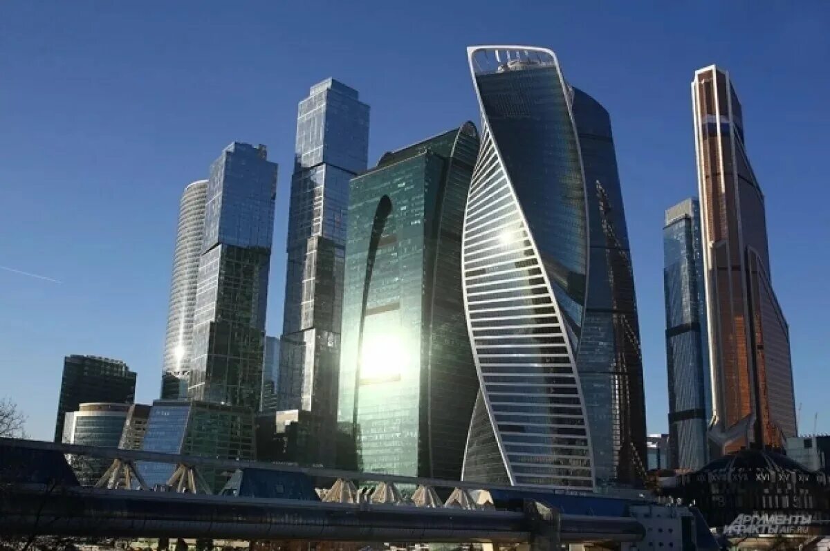Москоу сити панорама 360. Упал с башни москва сити. Око 2 москва сити. Москва сити стена. Башни москва сити.
