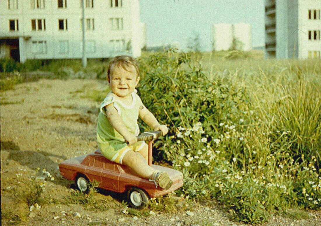 Родом из детства счастливая я. Счастливое советское детство. Счастливое детство советских детей. Советские фотосессии детей. Советское детство цветные.
