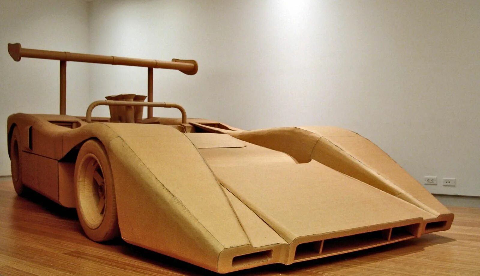 игрушки из картонных коробок. начальное техническое моделирование. техническое моделирование поделки. картонная техника. картонная техника.