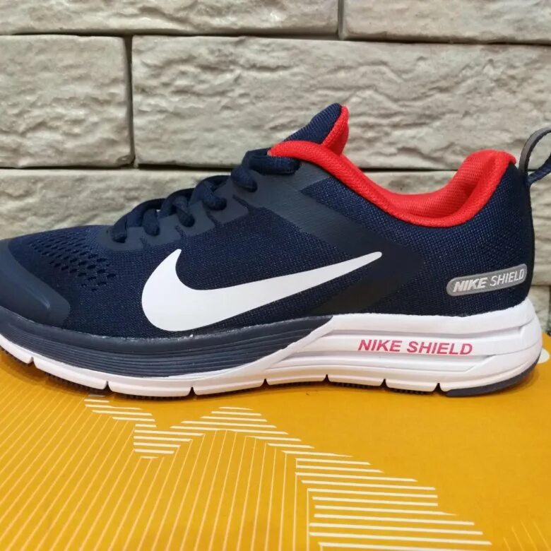 Кроссовки shield. Nike run shield кроссовки. Nike shield кроссовки мужские зимние. Кроссовки nike winflo shield. Nike shield кроссовки мужские зимние.
