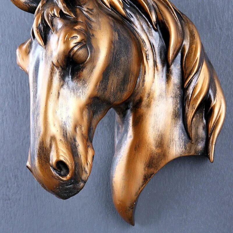 Лошадь с головой льва. Голова лошади. Барельеф голова лошади. Голова лошади скульптура. Голова лошади на стену.