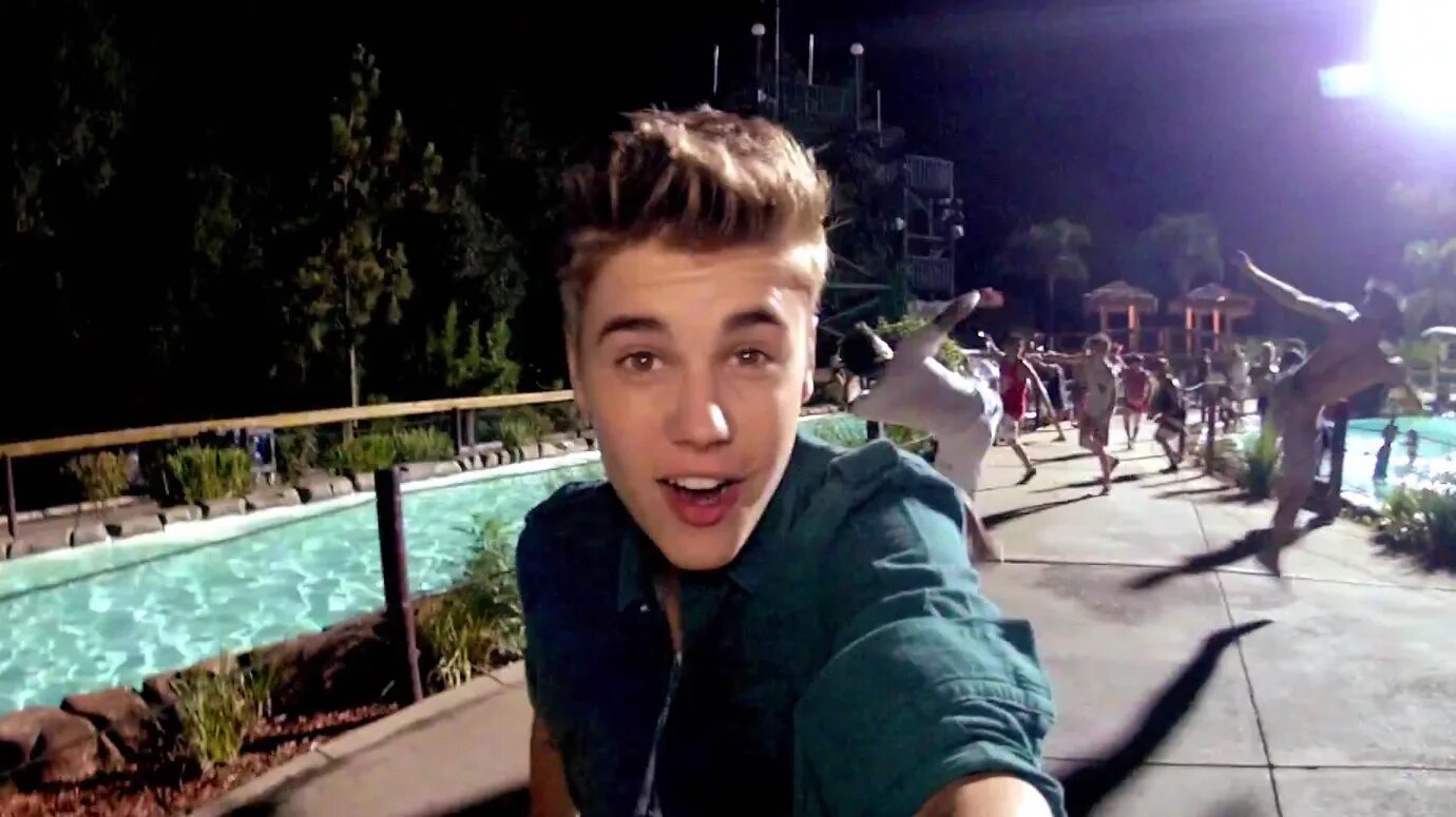 Beats bieber. Justin bieber beauty and. джастин бибер бьюти энд а бит. джастин бибер клипы. beats solo justin bieber.